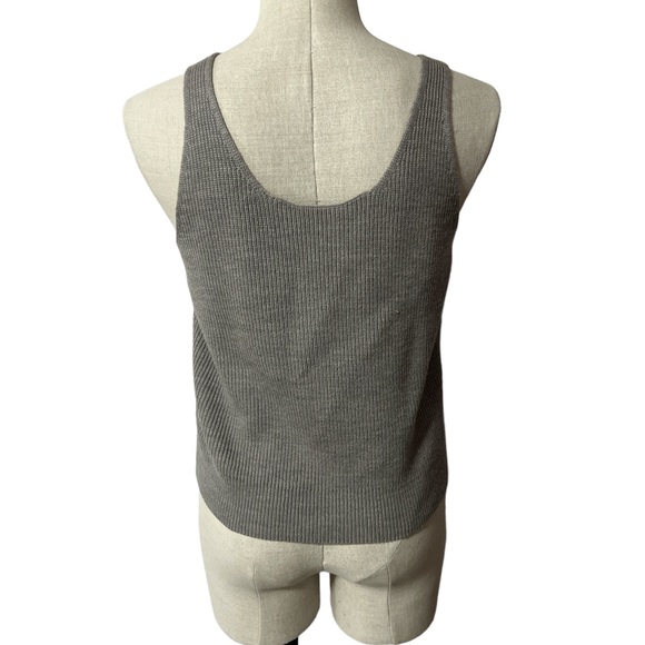 Beautiful Kit and Ace Reversible Sweater Tank - Picture 2 of 4